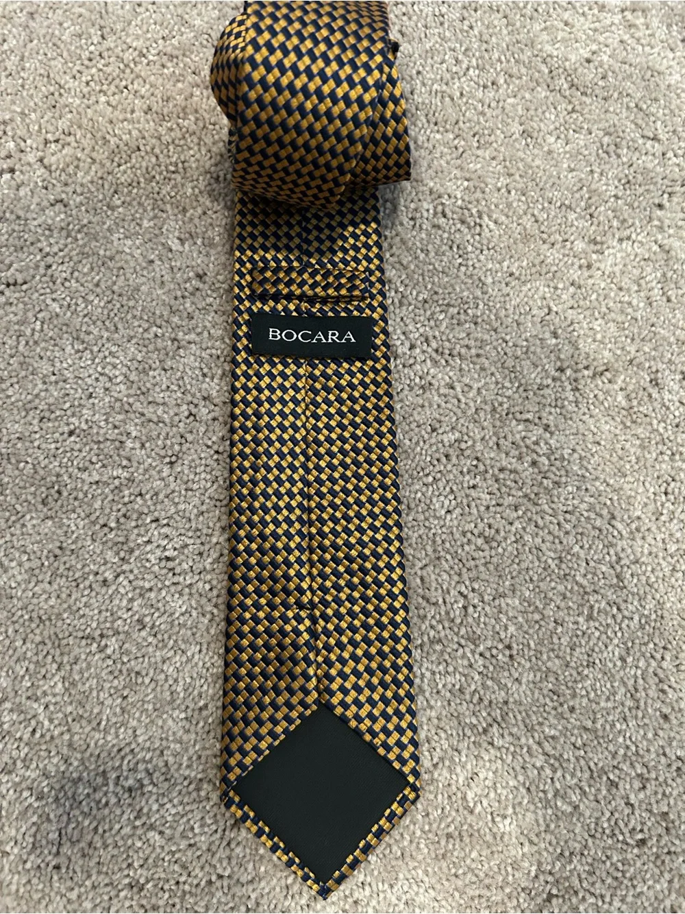 Bocara Men's Navy and Gold Checkered Silk Tie